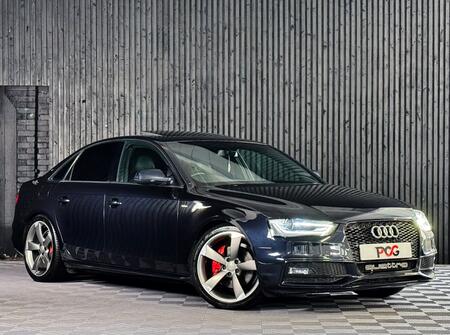 AUDI A4 3.0 TDI V6 Black Edition 